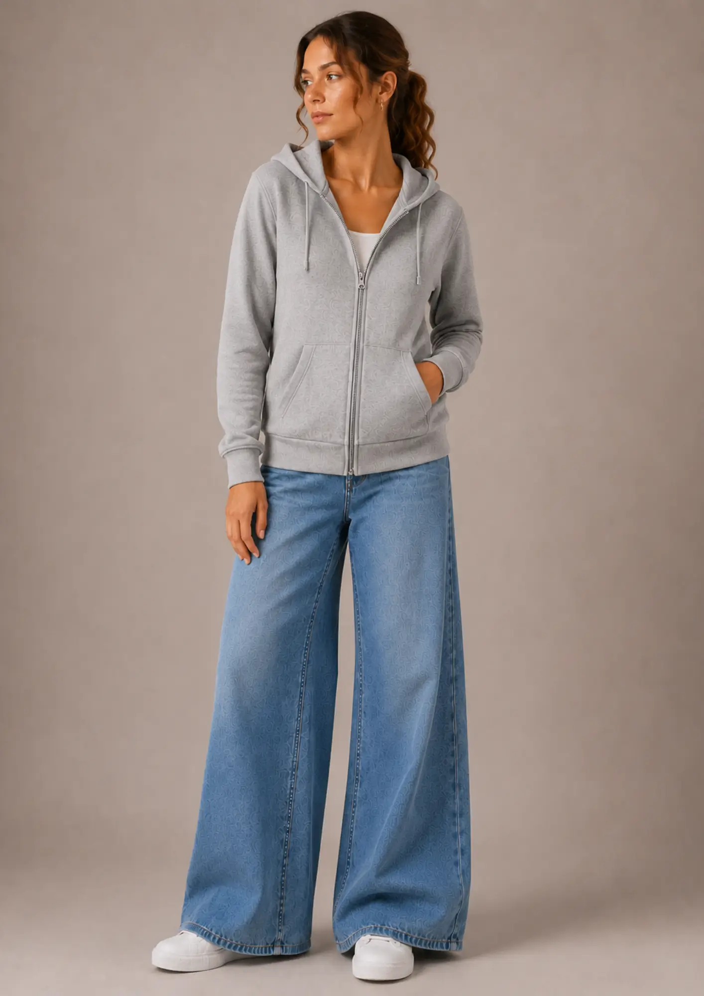 CAMPERA CON CAPUCHA